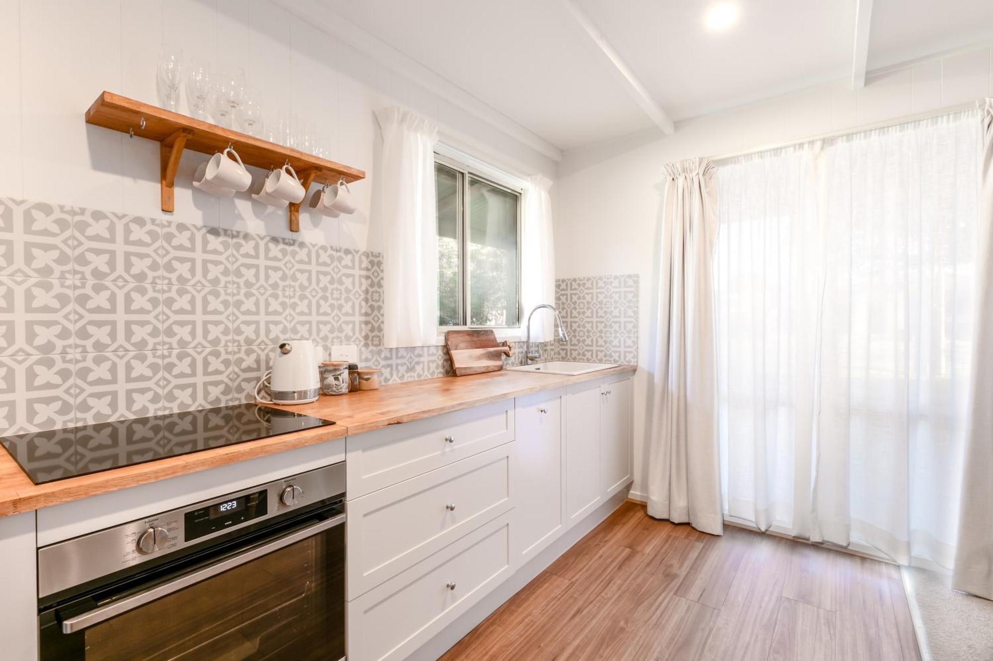 The Cottage- Pet Friendly, Golf, Ocean And River! Holiday home